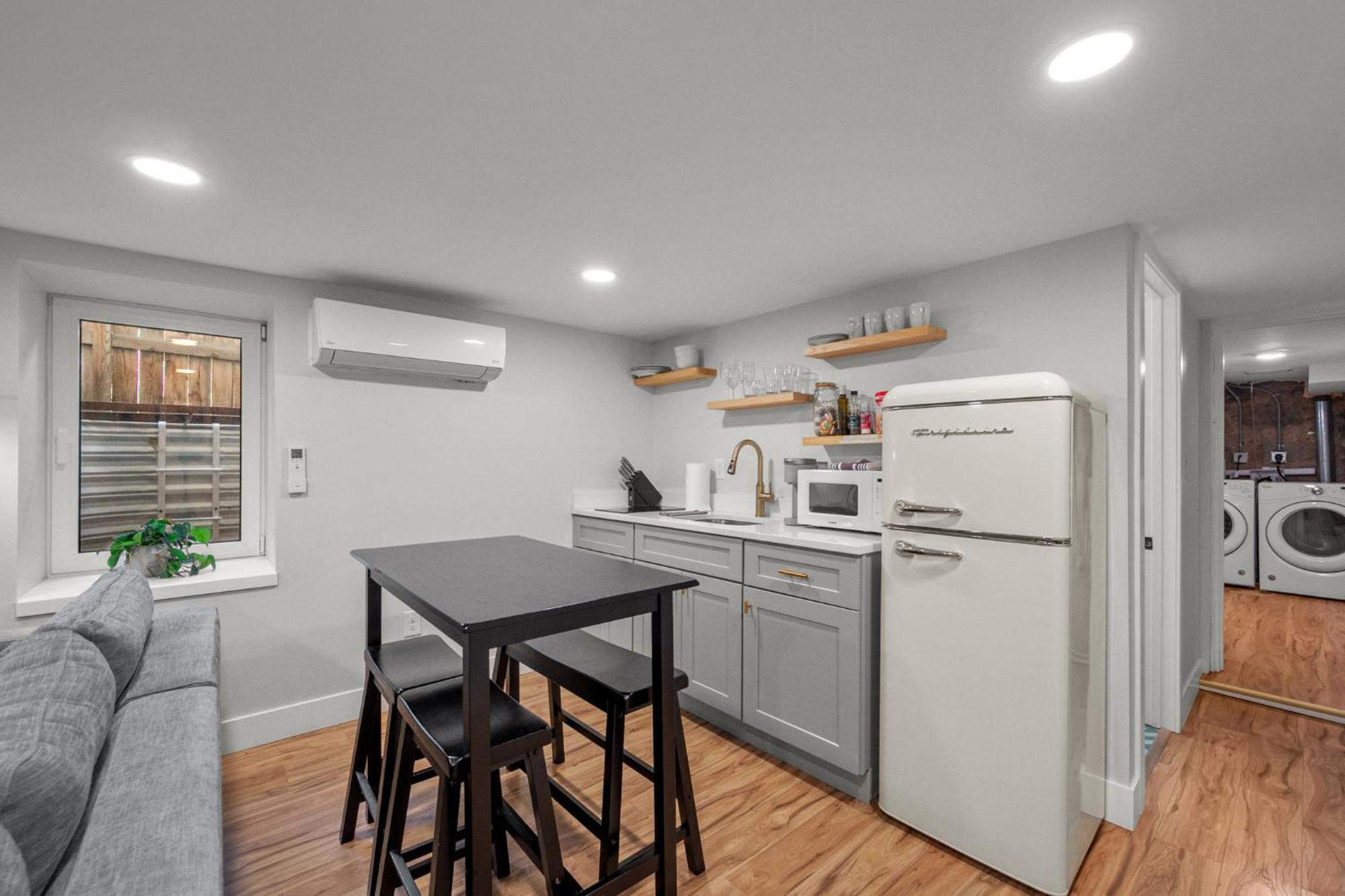 Downtown Off Broadway Nightlife Nearby Parking Apartment Denver
